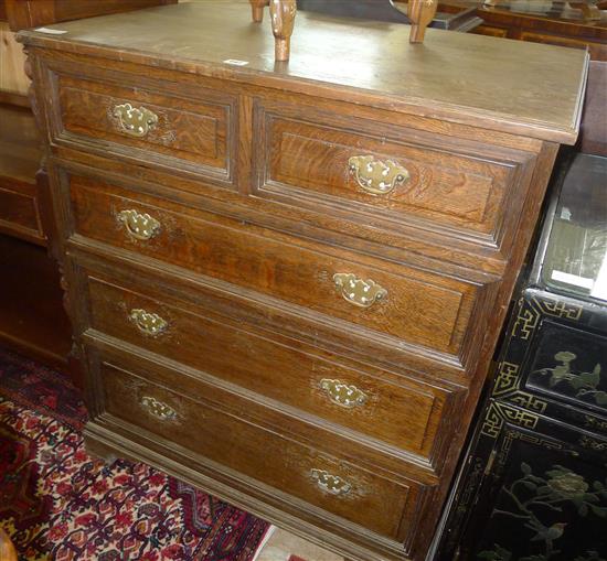 Oak chest of drawers